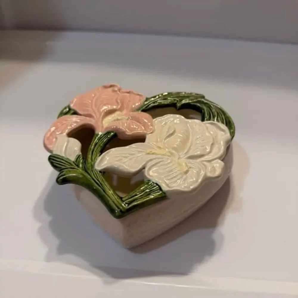 Vintage 1997 Hand-Painted Ceramic Heart Trinket Box - Iris Floral Design